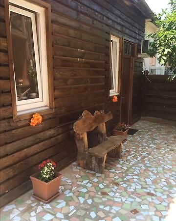Gostevoy Dom Samir Hotel Gagra Esterno foto