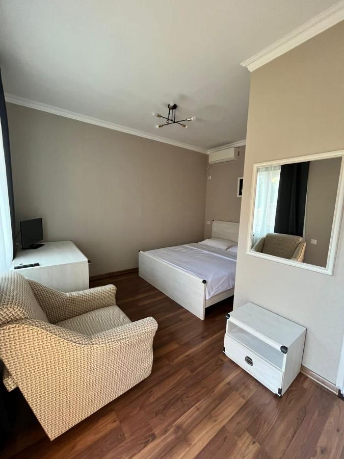 Gostevoy Dom Samir Hotel Gagra Esterno foto