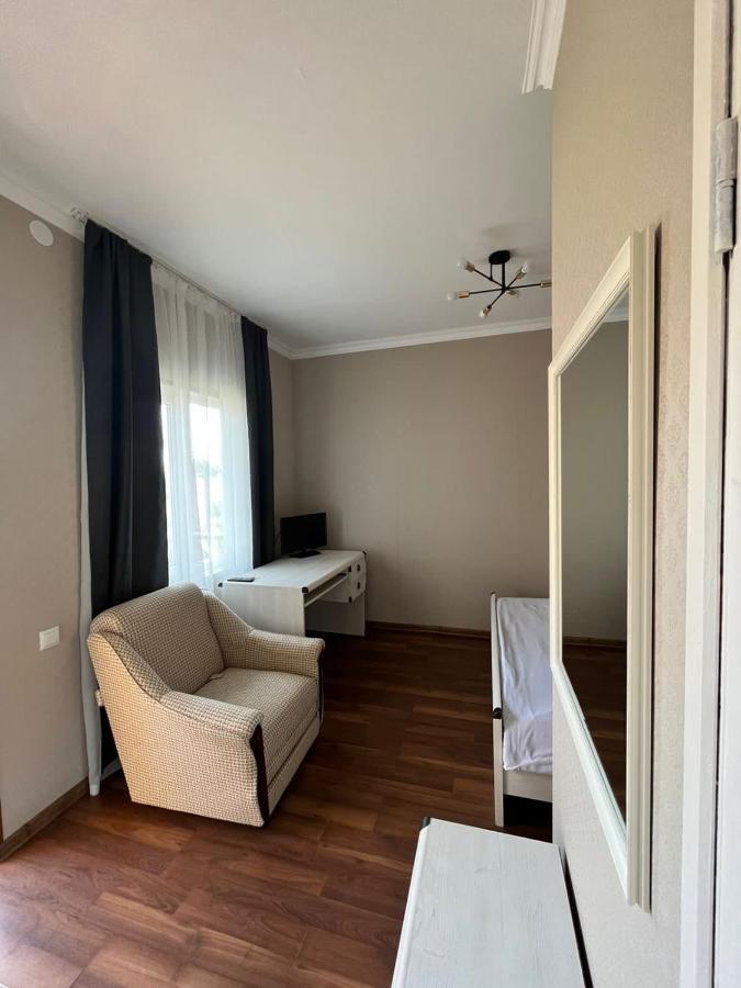 Gostevoy Dom Samir Hotel Gagra Esterno foto